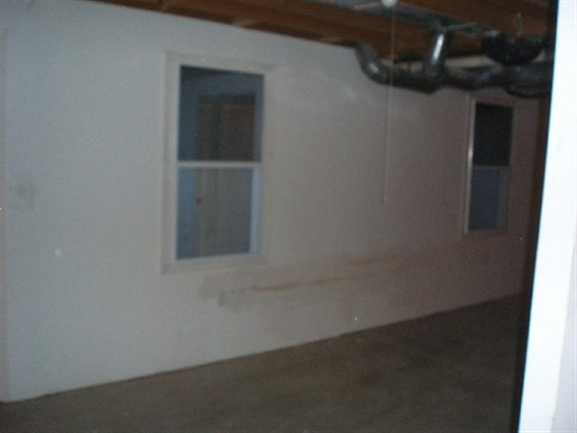 8312 Big Hand Road Columbus, MI 48063 - Photo 28 of 30 31043163-27.JPG