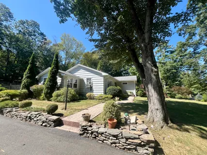 $540,000 | 43 Fort Path Road, Madison, CT 06443