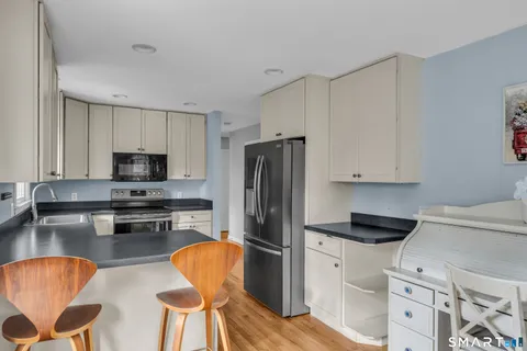 $540,000 | 43 Fort Path Road, Madison, CT 06443