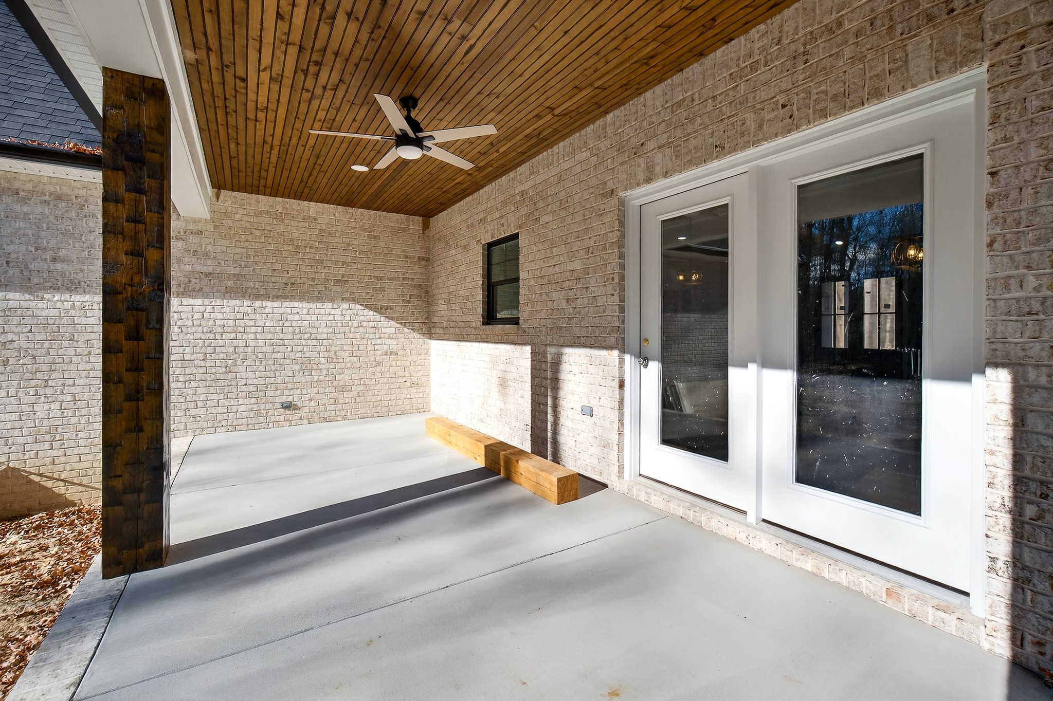 2 Browder Point Monterey, TN 38574 - Photo 21 of 51 a spacious bathroom with a tub and shower