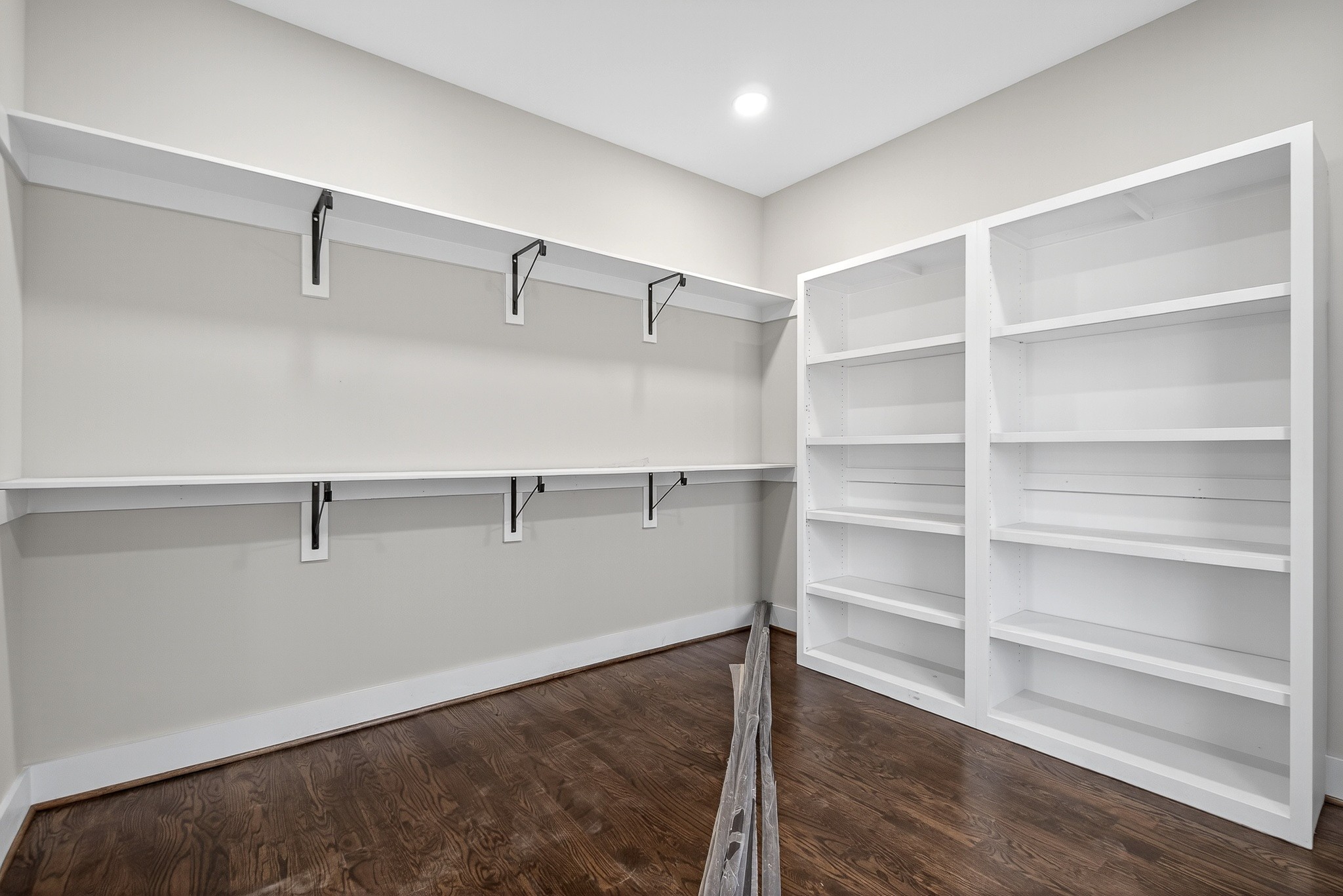 2 Browder Point Monterey, TN 38574 - Photo 30 of 51 a view of a room with shelf