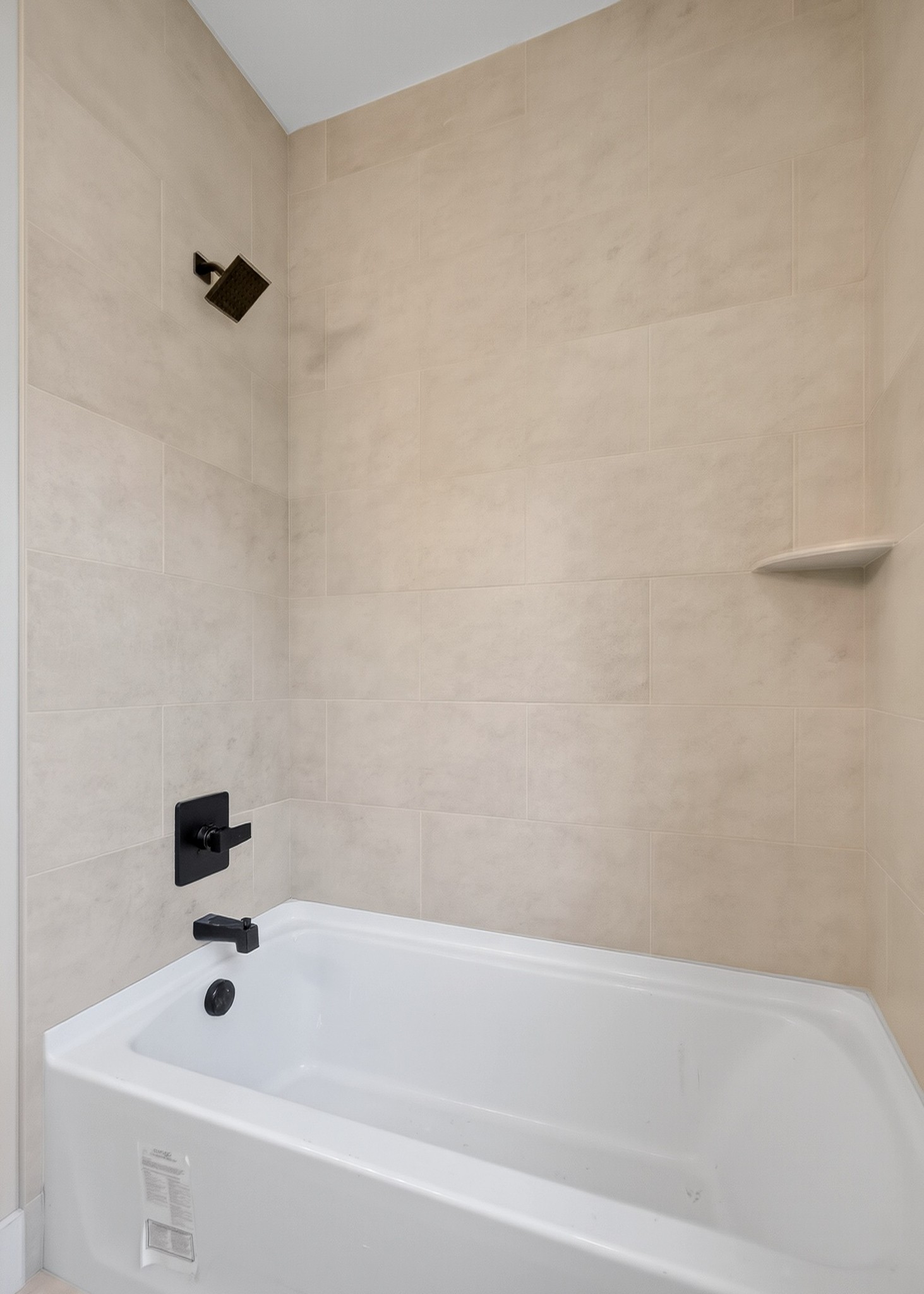 2 Browder Point Monterey, TN 38574 - Photo 38 of 51 a bathroom with a bathtub