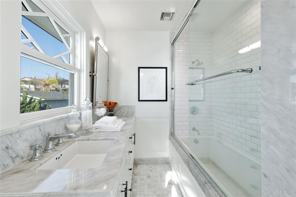 1448 Neptune Avenue Encinitas, CA 92024 - Photo 16 of 25