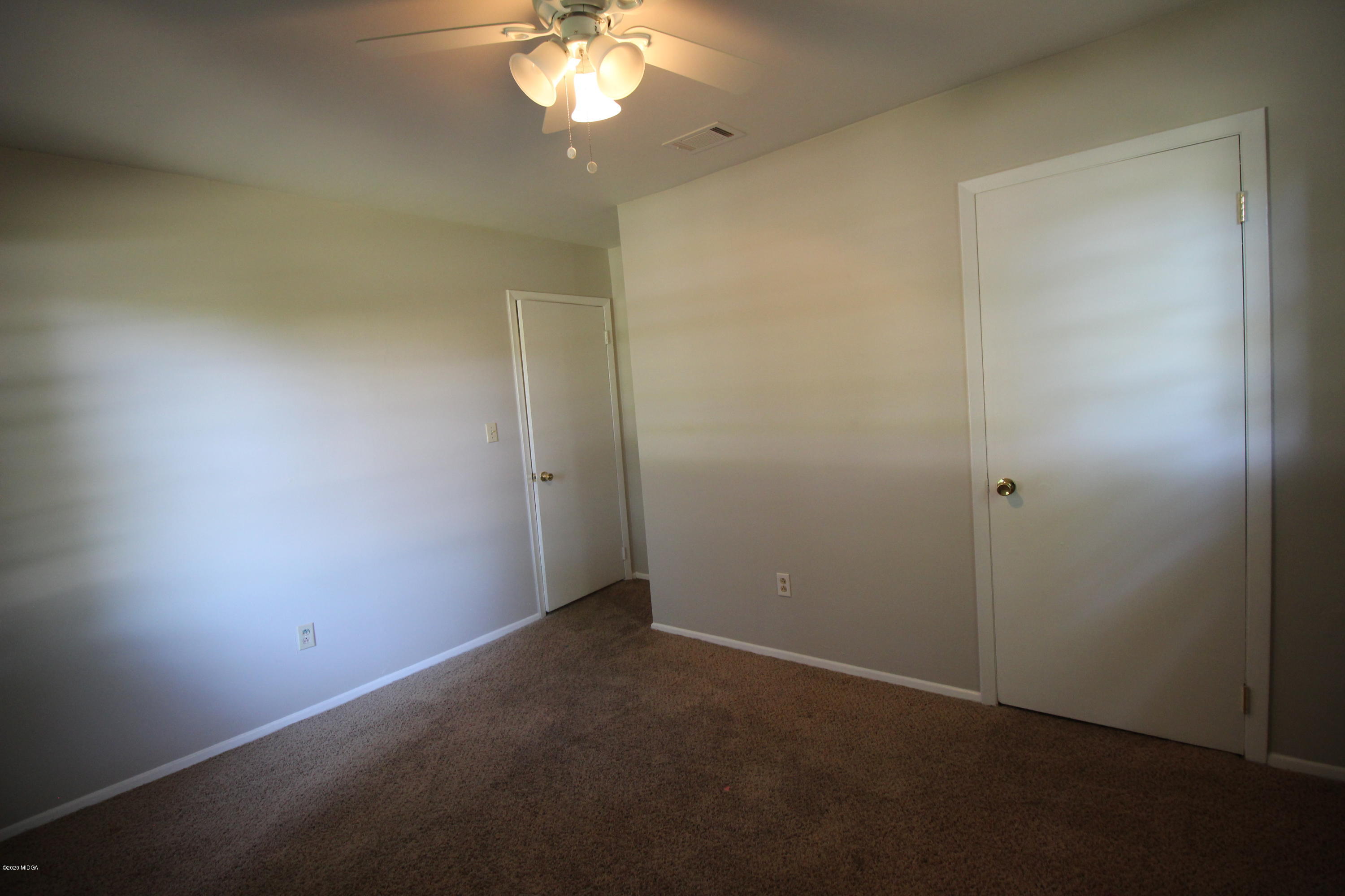 109 Weaver Road Warner Robins, GA 31093 - Photo 9 of 16 IMG_6647