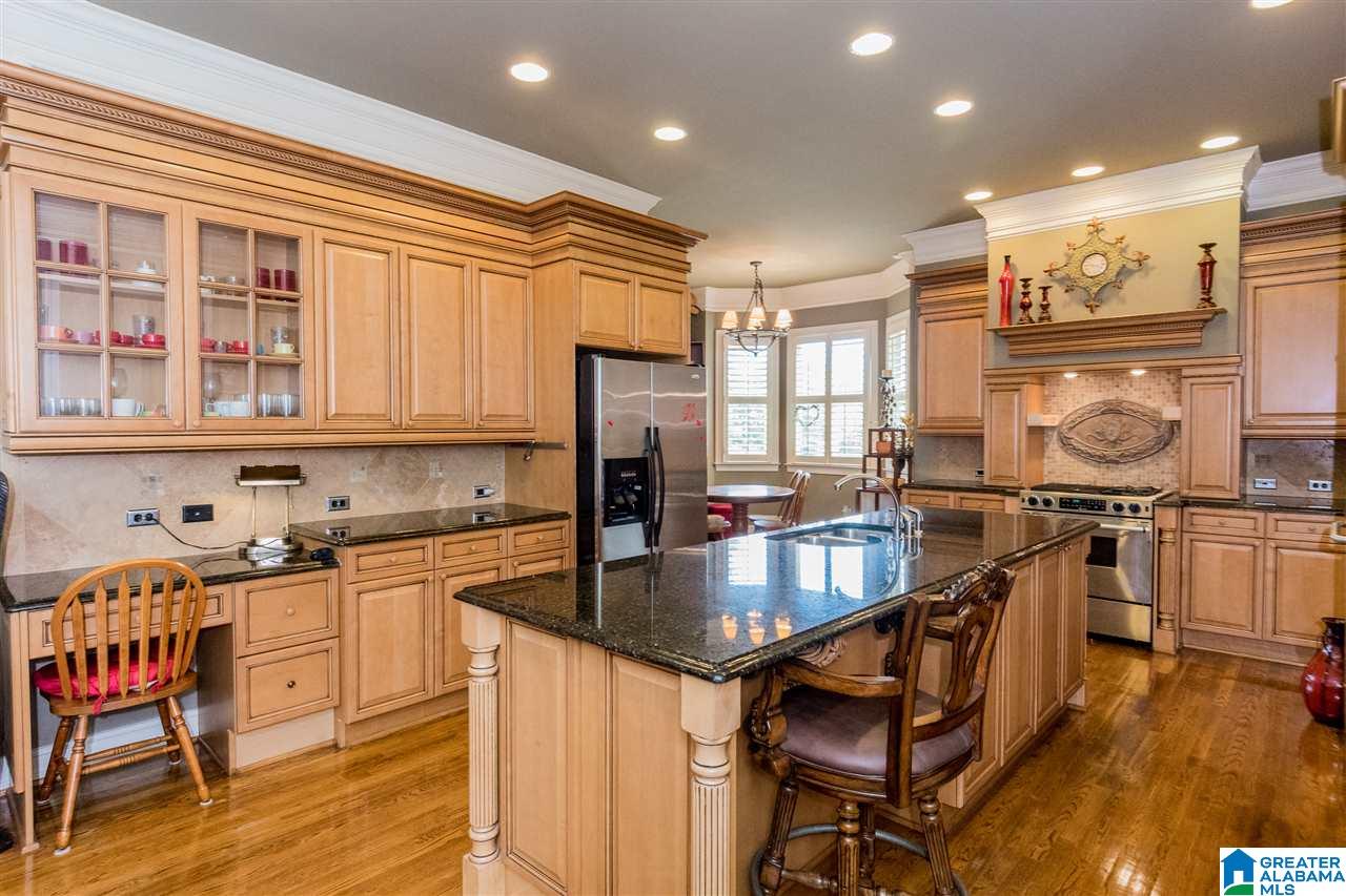 1423 Scout Ridge Drive Birmingham, AL 35244 - Photo 9 of 39