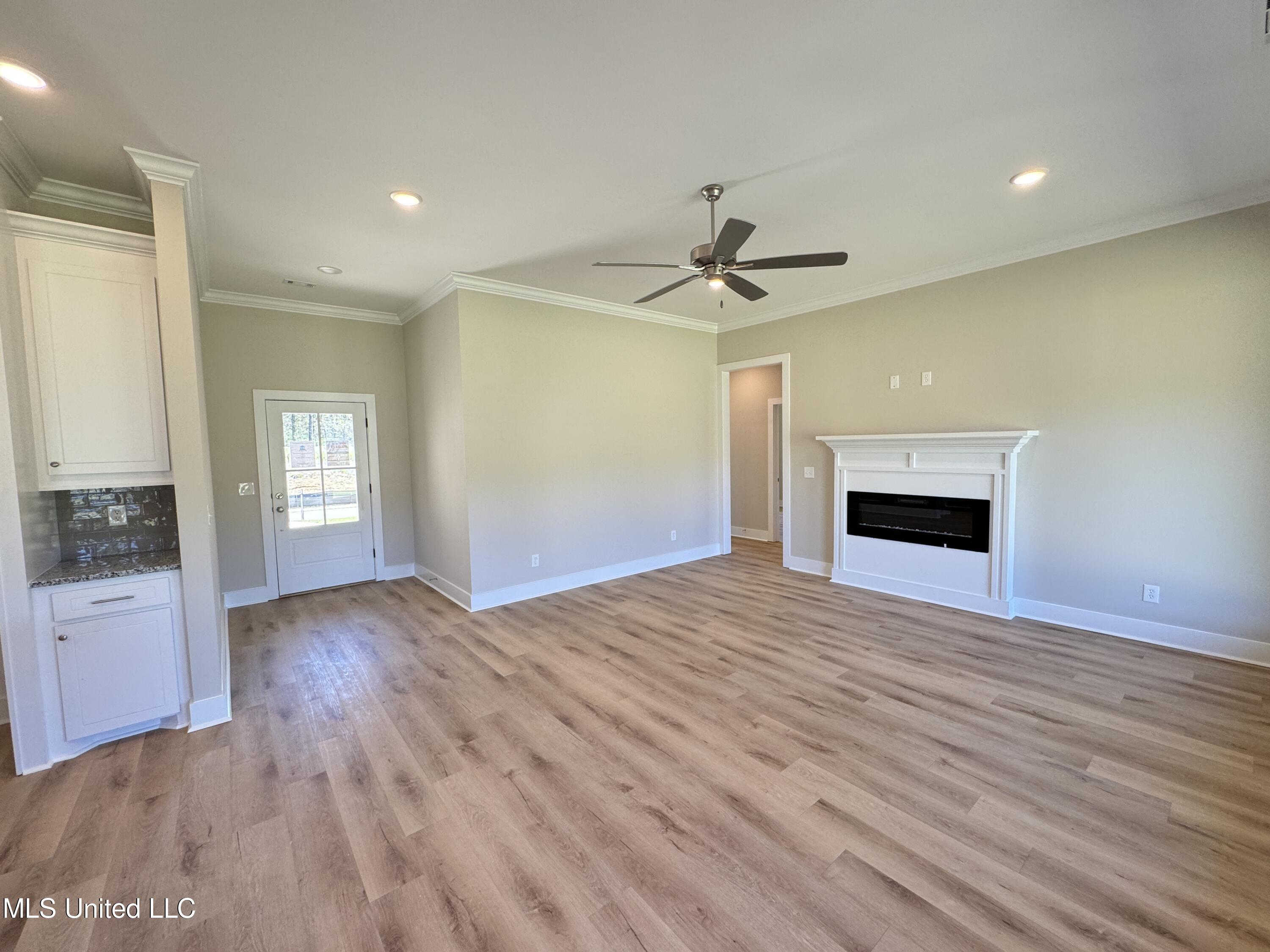752 Magnolia Point Circle Pearl, MS 39208 - Photo 5 of 29 Photo Oct 16 2024, 11 42 51 AM