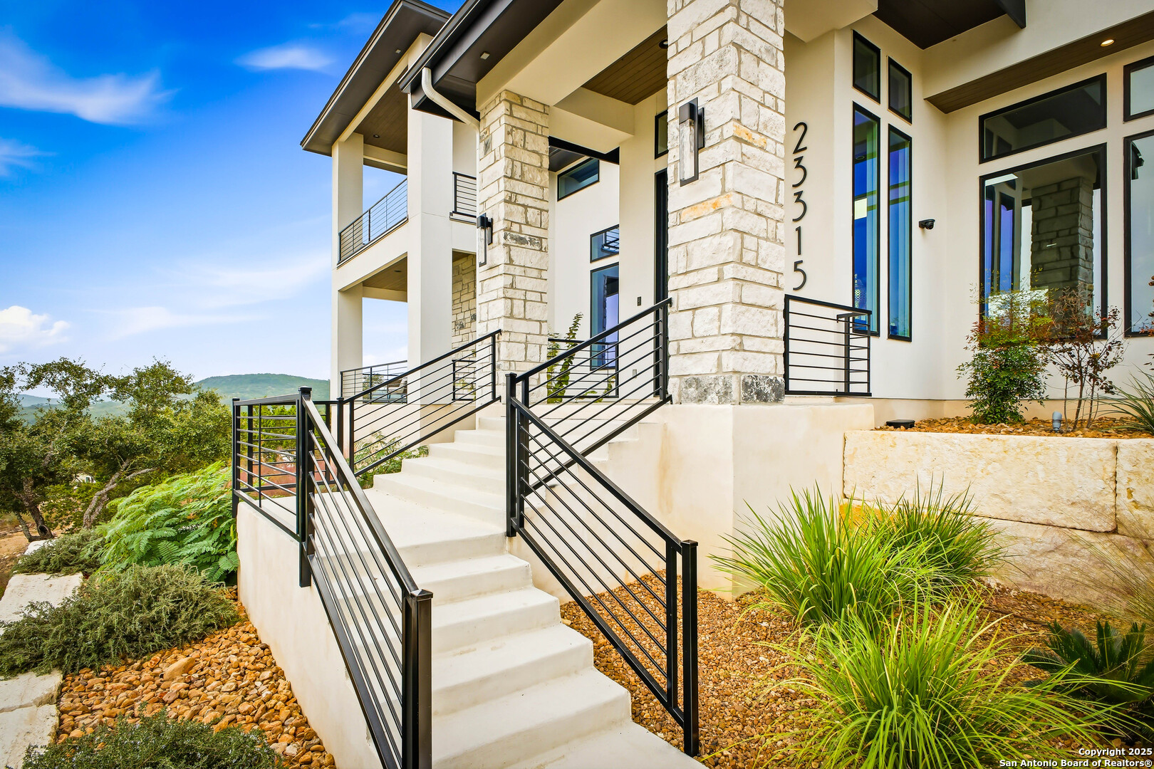 23315 Ebner Ridge San Antonio, TX 78255 - Photo 15 of 103