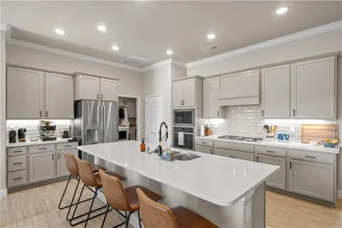 $525,000 | 23939 West 82nd Street, Lenexa, KS 66227