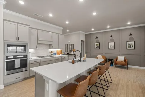 $525,000 | 23939 West 82nd Street, Lenexa, KS 66227