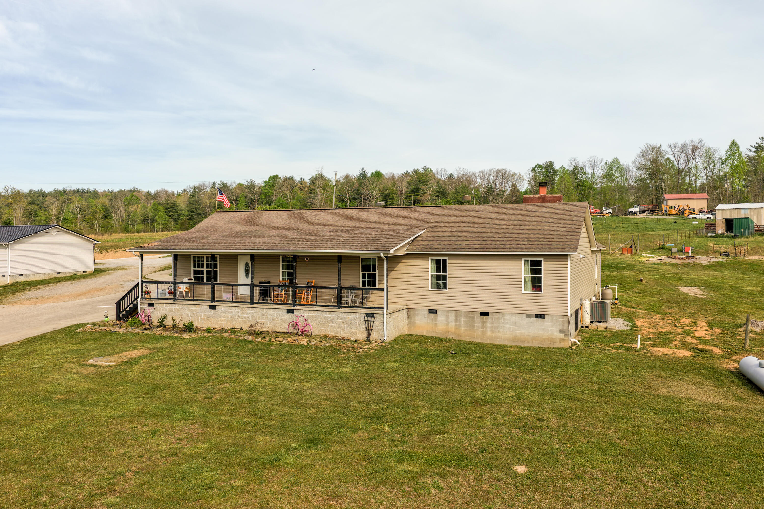 10389 Summer City Road Spring City, TN 37381 - Photo 3 of 24 SummerCity-53