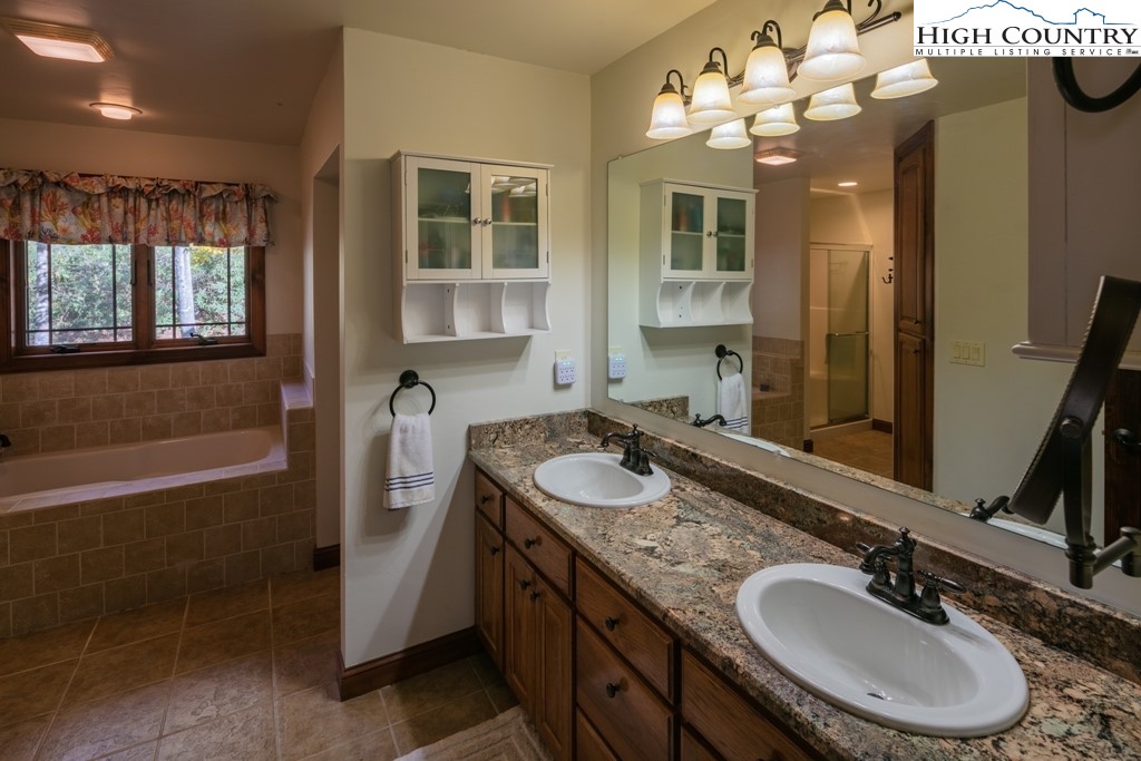 535 Pinnacle Ridge Road Beech Mountain, NC 28604 - Photo 11 of 31