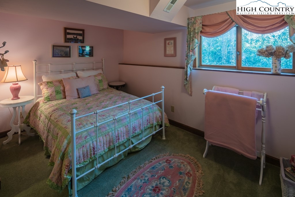 535 Pinnacle Ridge Road Beech Mountain, NC 28604 - Photo 19 of 31
