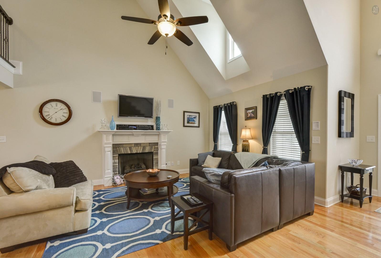 806 Carousel Court Clarksville, TN 37043 - Photo 3 of 26