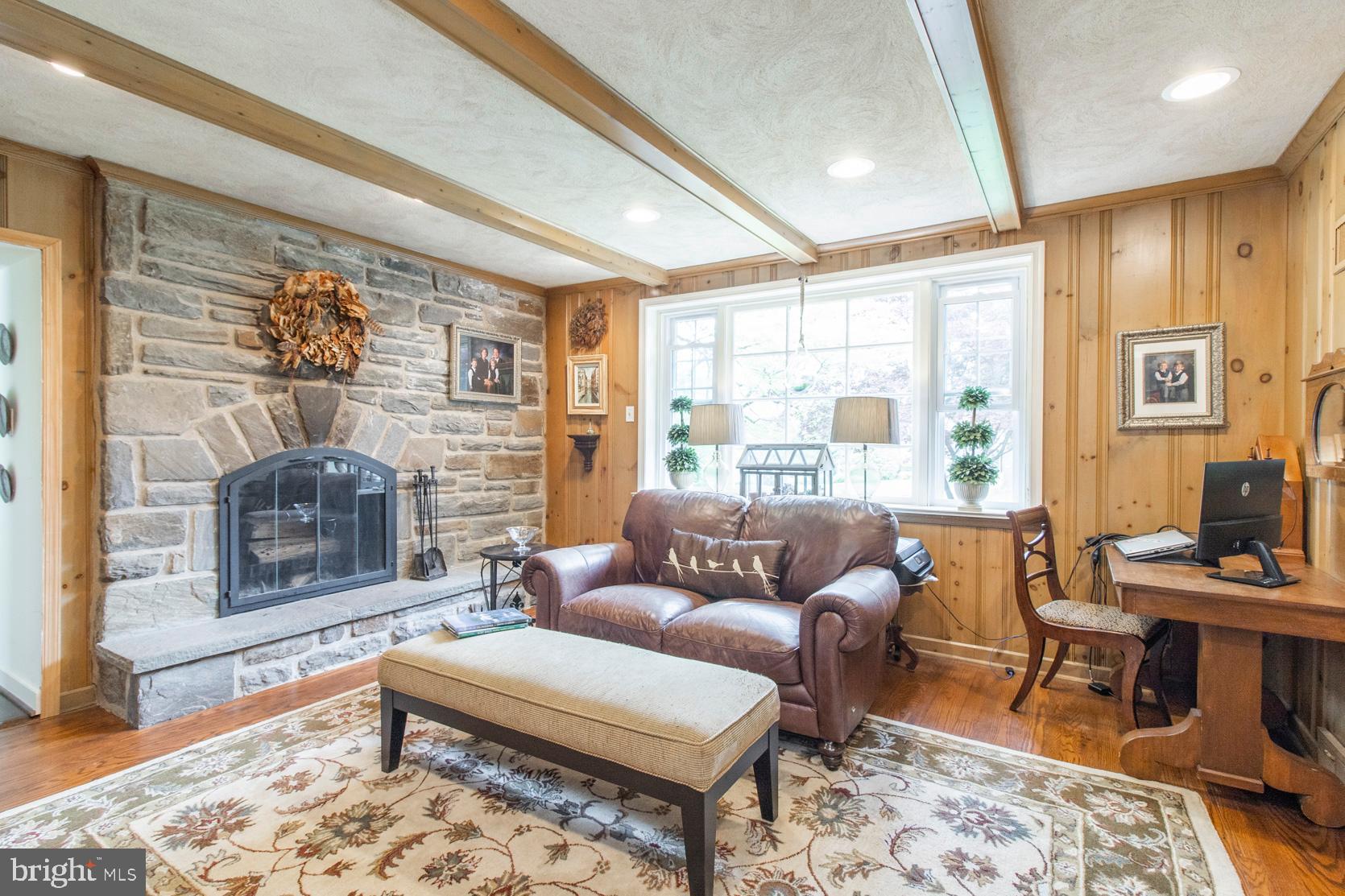 733 Mustin Lane Villanova, PA 19085 - Photo 14 of 36 Den