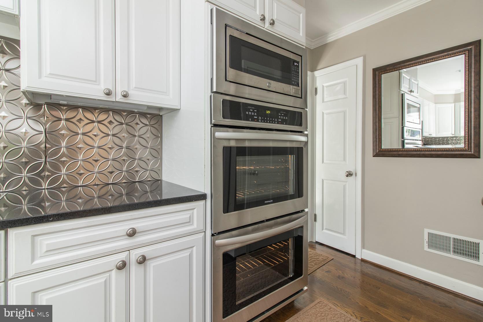 733 Mustin Lane Villanova, PA 19085 - Photo 10 of 36