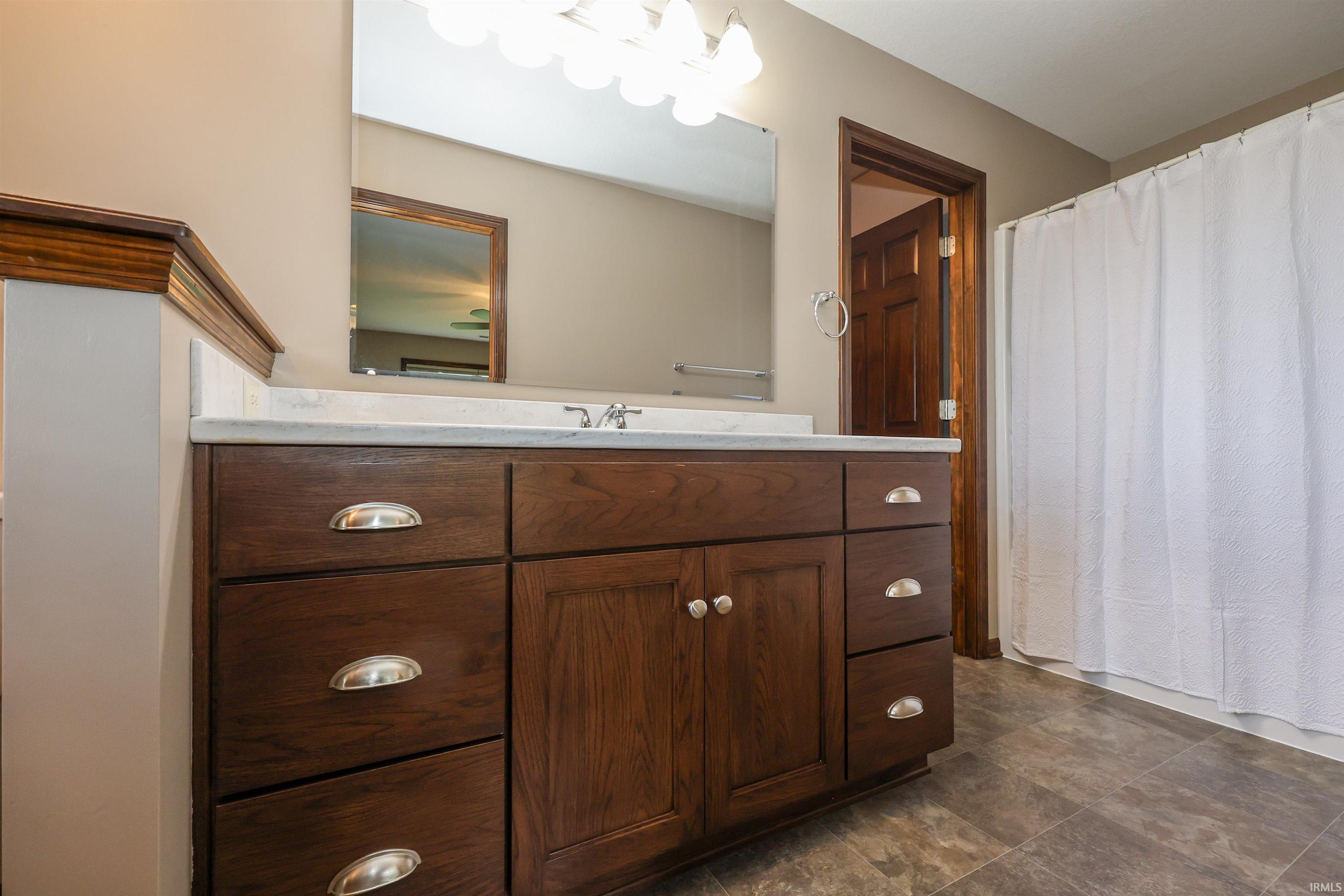 11919 Edgerton Road New Haven, IN 46774 - Photo 27 of 41