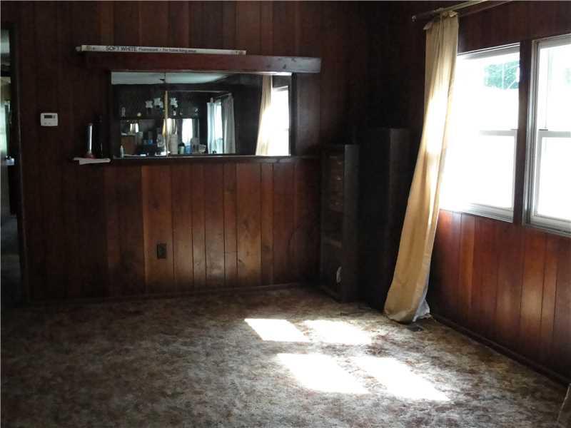 67 McChain Road Finleyville, PA 15332 - Photo 6 of 17 Living Room.