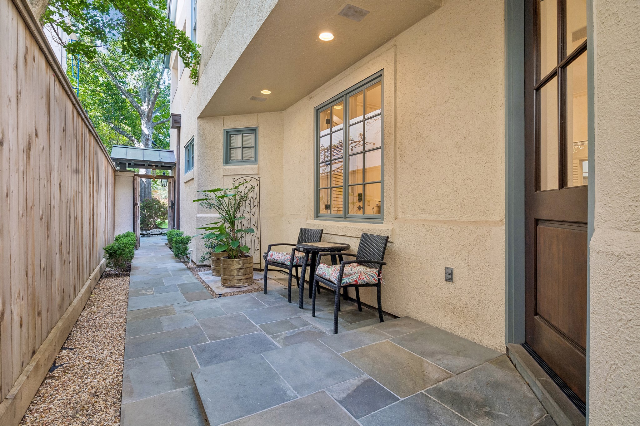 2207 Dunraven Lane Houston, TX 77019 - Photo 3 of 33 Re-stored Gated Entrance-