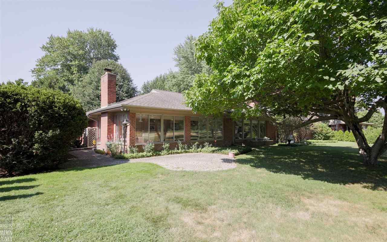 336 Moross Road Grosse Pointe, MI 48236 - Photo 27 of 31 31299371-26.JPG