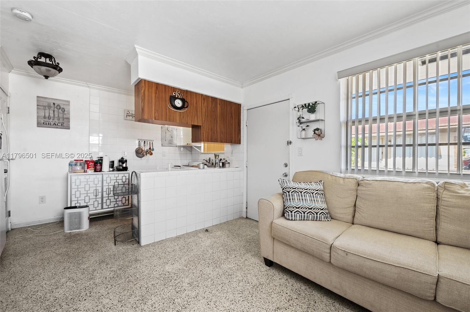 Hialeah Acres Hialeah, FL 33010 - Photo 39 of 55 a living room with furniture and a window