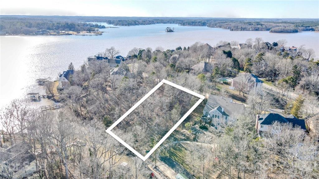 7123 Topsail Circle Tega Cay, SC 29708 - Photo 2 of 10