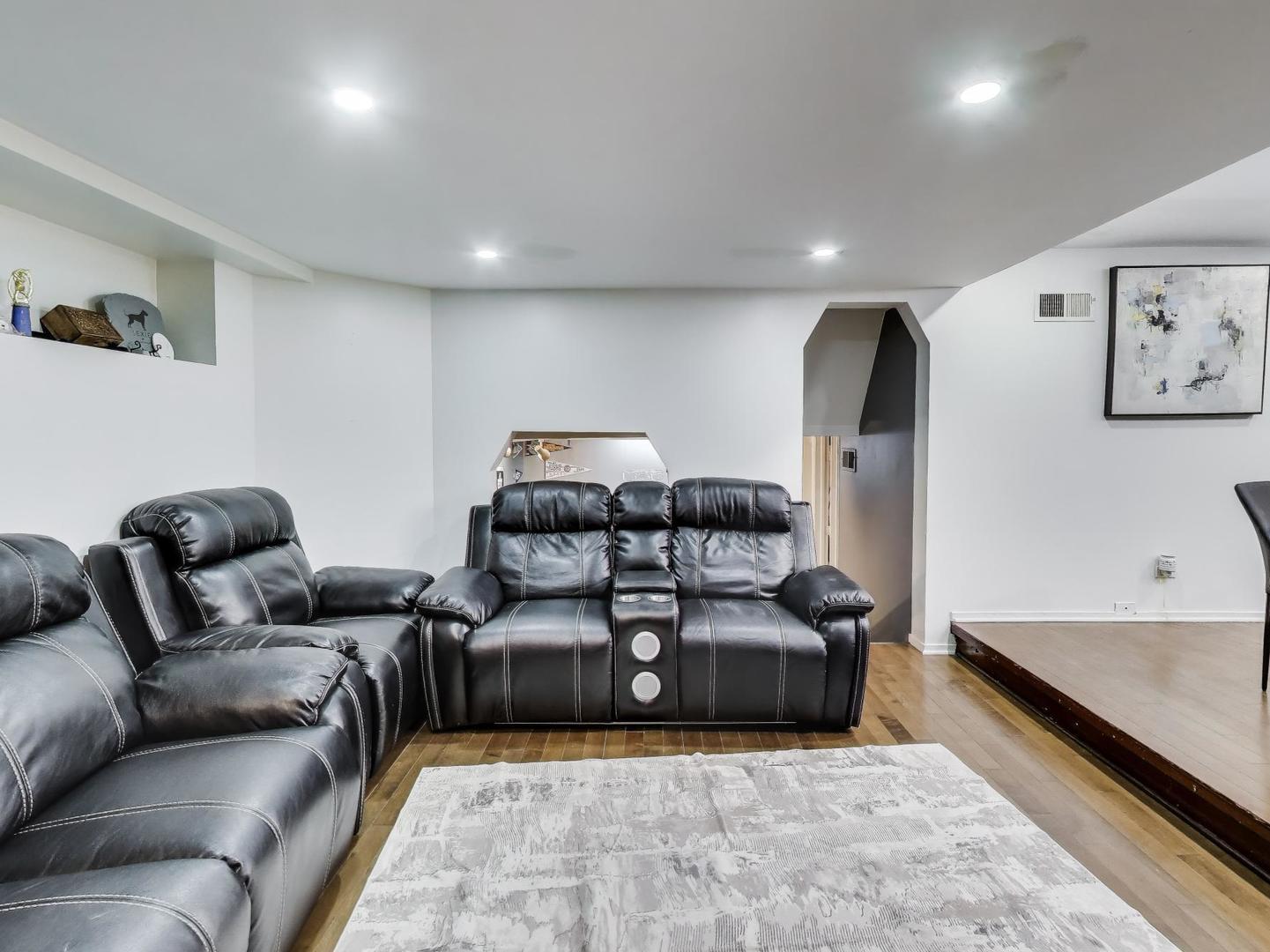 6337 West Roosevelt Road, Unit 105 Oak Park, IL 60402 - Photo 4 of 18