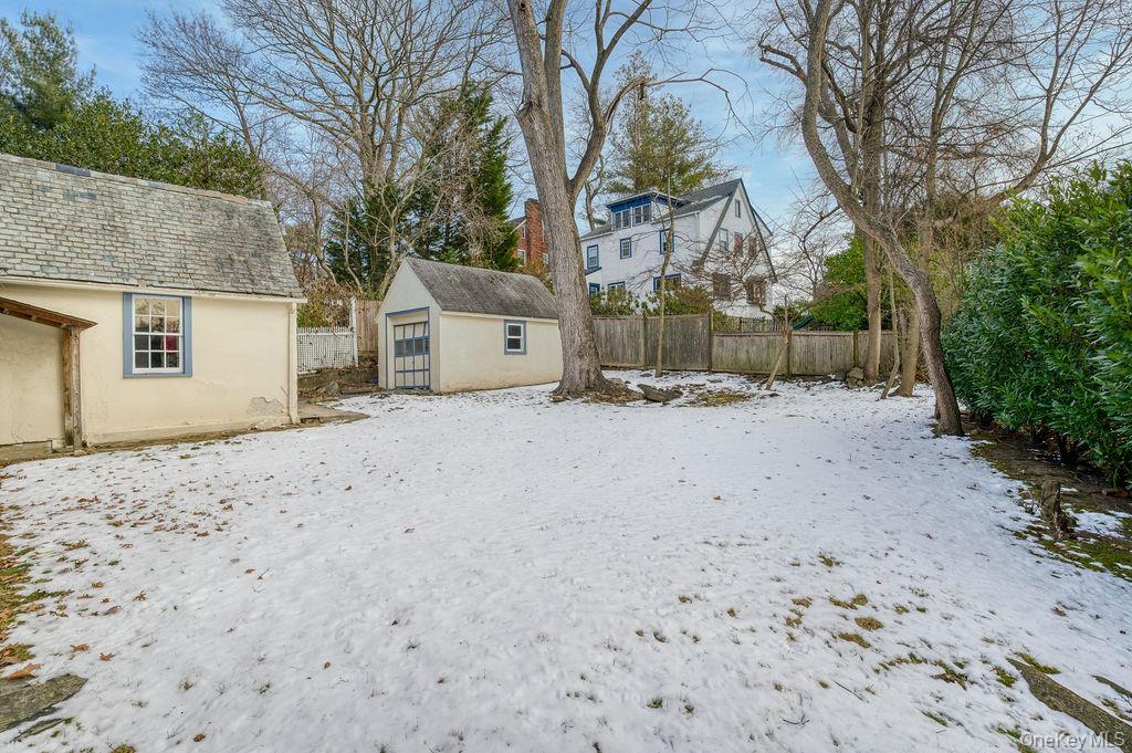 8 Ridgecrest West Scarsdale, NY 10583 - Photo 7 of 21