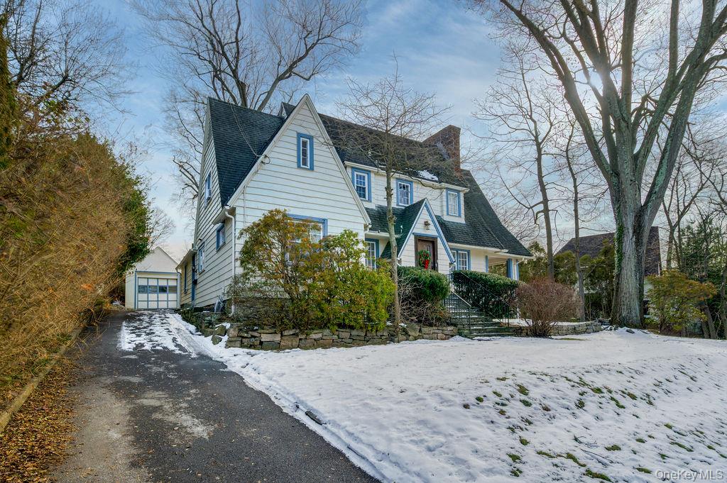 8 Ridgecrest West Scarsdale, NY 10583 - Photo 9 of 21