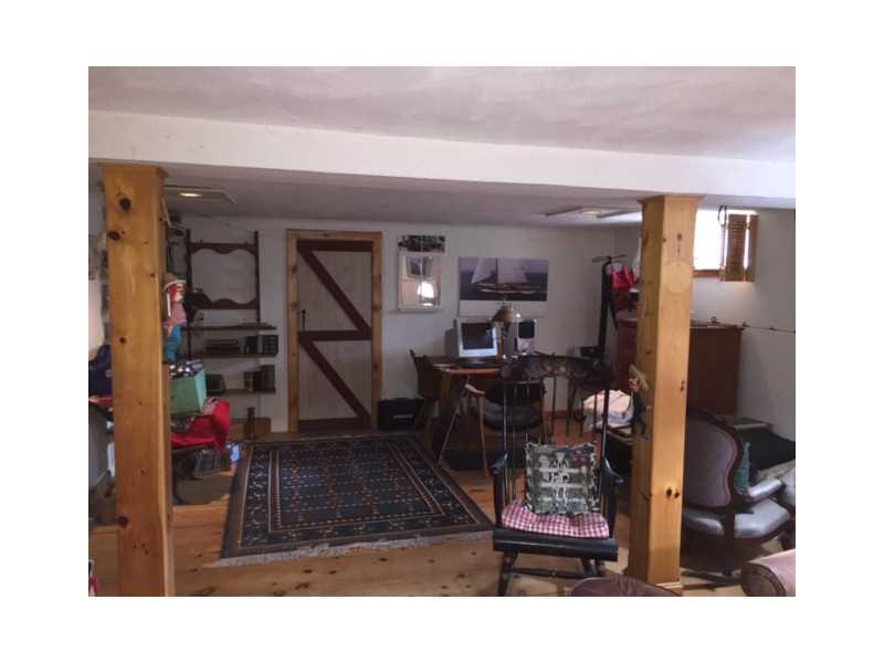825 Post Road South Kingstown, RI 02879 - Photo 13 of 14 Den/Family/Great Room.