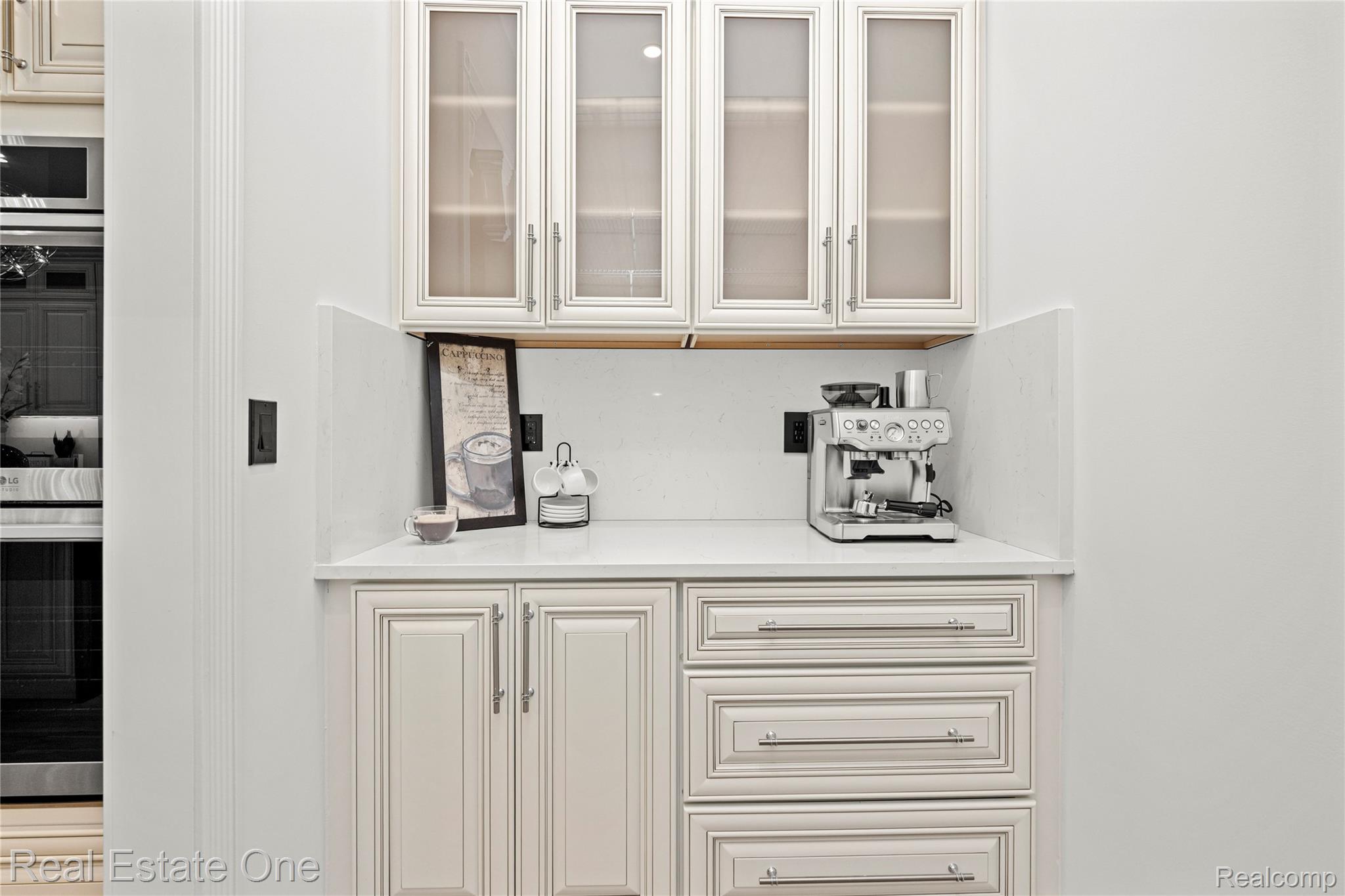 5321 Rochester Road Troy, MI 48085 - Photo 27 of 69 5321 Rochester - OnDemand Pix Photography (25).jpg