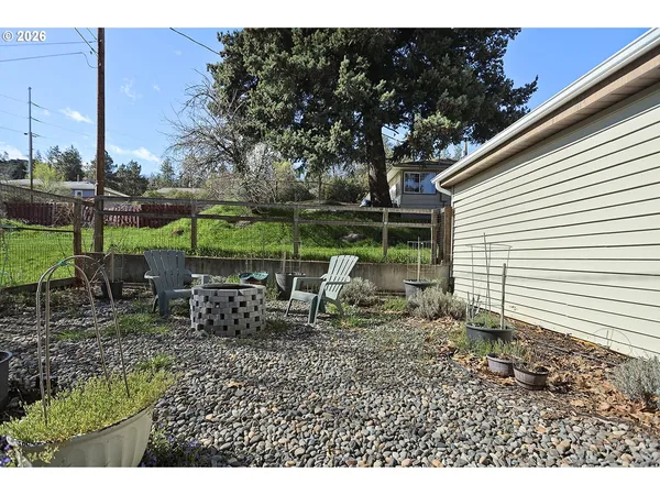 $330,000 | 1214 Walnut Street, The Dalles, OR 97058