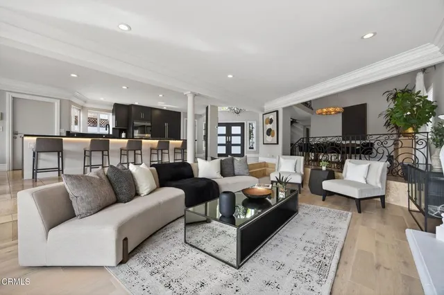 $3,490,000 | 952 Peninsula Street, Ventura, CA 93001