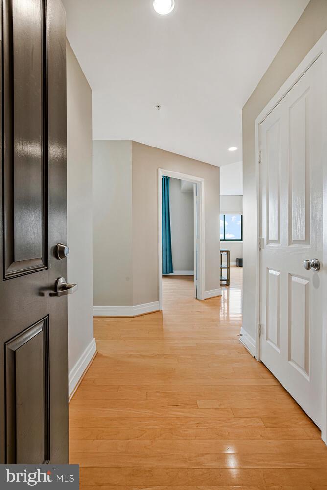 414 Water Street, Unit 2913 Baltimore, MD 21202 - Photo 34 of 41 a view of a big room with closet area