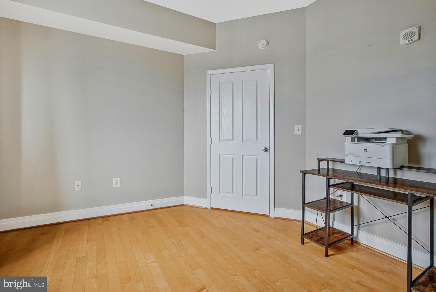 414 Water Street, Unit 2913 Baltimore, MD 21202 - Photo 9 of 41 a view of a workspace with furniture