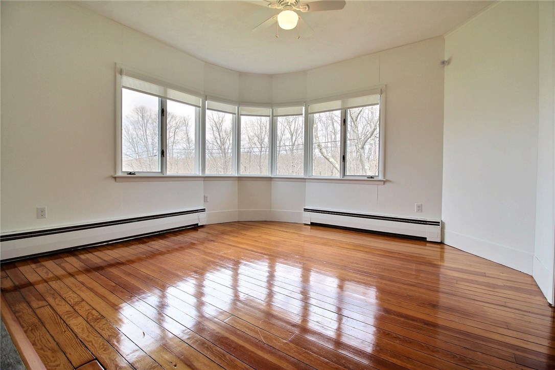 414 Bradford Road Westerly, RI 02808 - Photo 7 of 18 Gallery Image 7