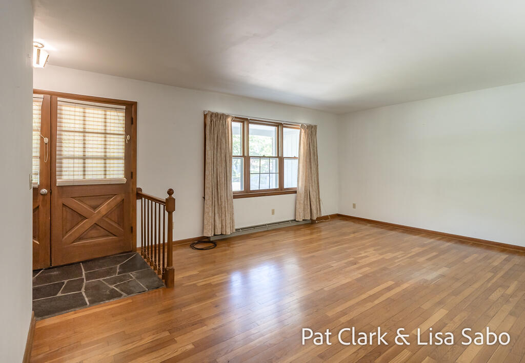 18412 168th Avenue Spring Lake, MI 49456 - Photo 5 of 39 18412 168thAve-7LoRes