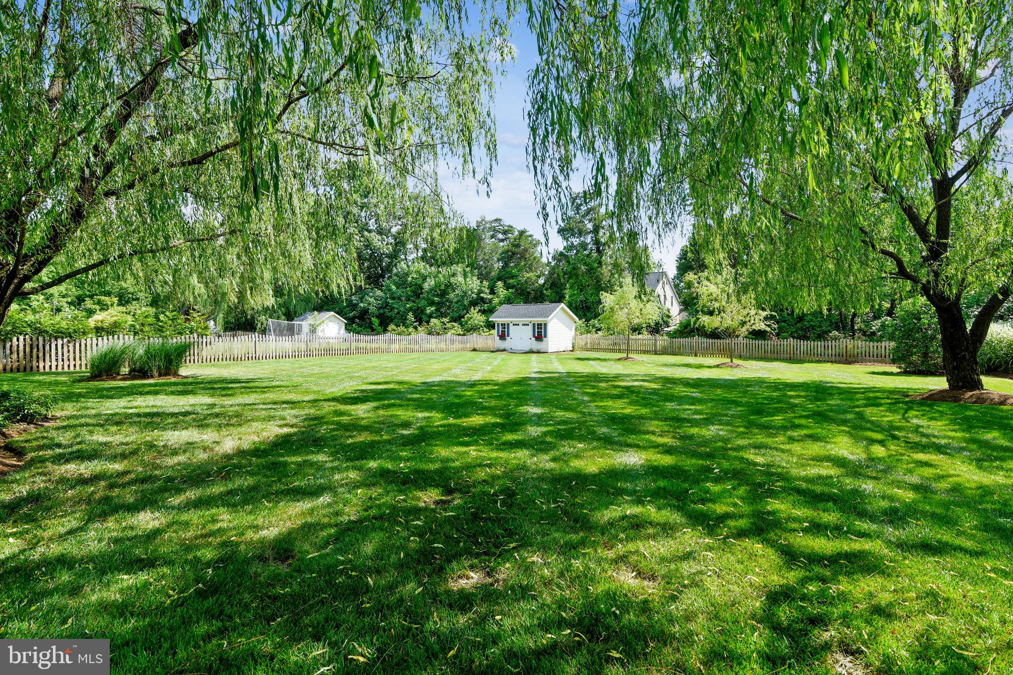25853 Spring Farm Circle Chantilly, VA 20152 - Photo 71 of 80 Lush Backyard