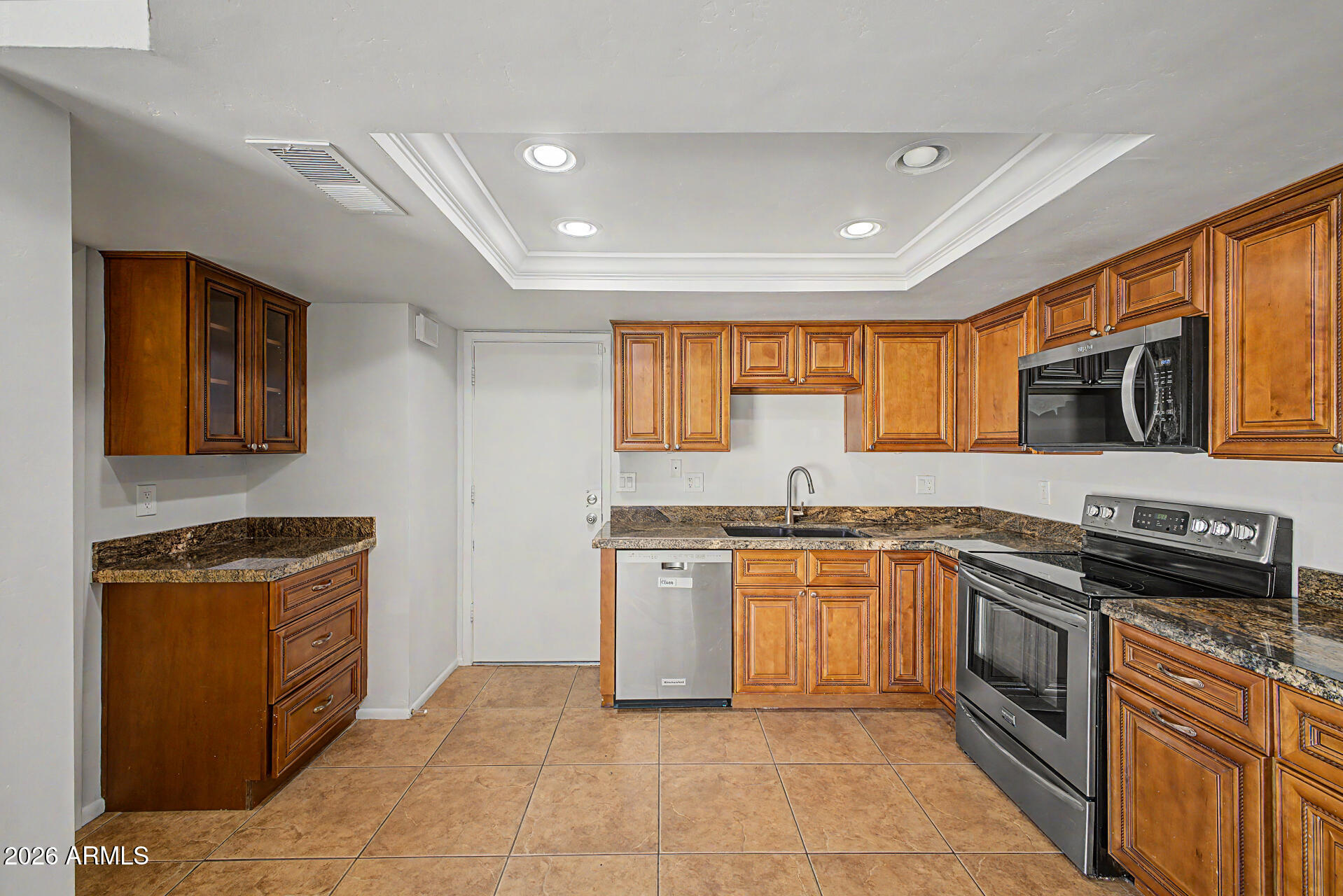 4122 West Calavar Road Phoenix, AZ 85053 - Photo 9 of 25