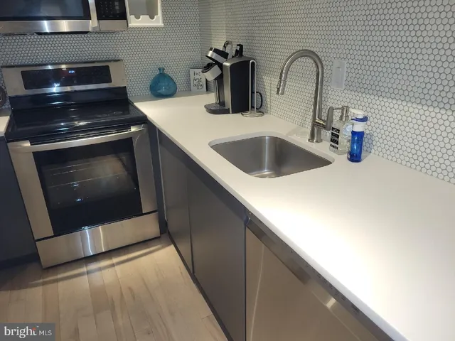 $2,695 | 41 Q Street Northwest, Unit B, Washington, DC 20001