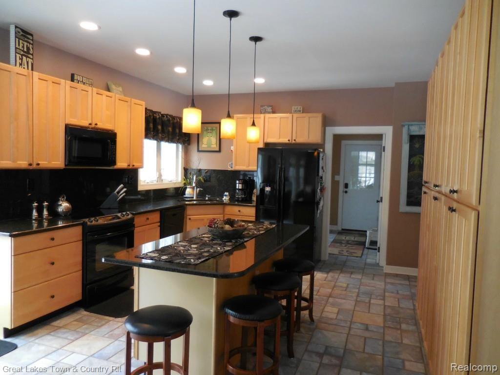 3242 East Sutton Road Dryden, MI 48428 - Photo 2 of 25 8.JPG
