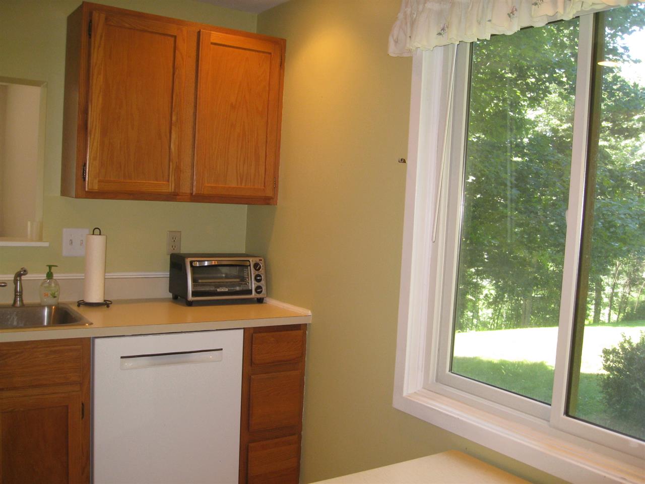 30 Thornhill Road Stratham, NH 03885 - Photo 8 of 20
