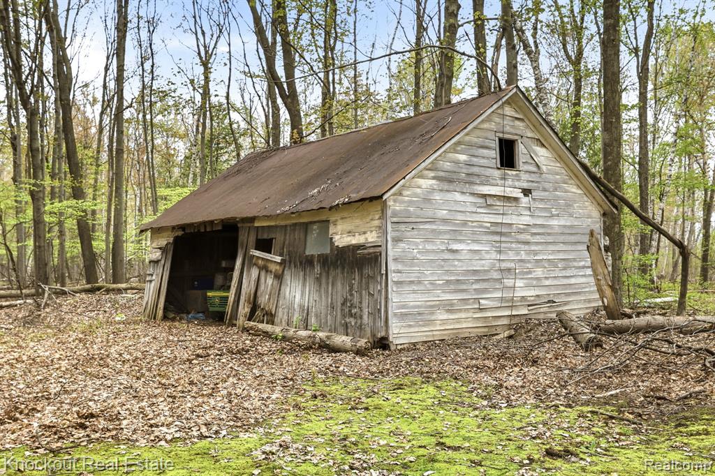 1608 South Pinnebog Road Bad Axe, MI 48413 - Photo 47 of 54