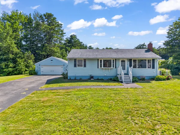 $399,900 | 9 Poplar Drive, Brunswick, ME 04011