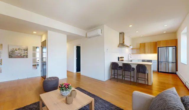 $1,695 | 2109 Blaisdell Avenue, Unit 302, Minneapolis, MN 55404