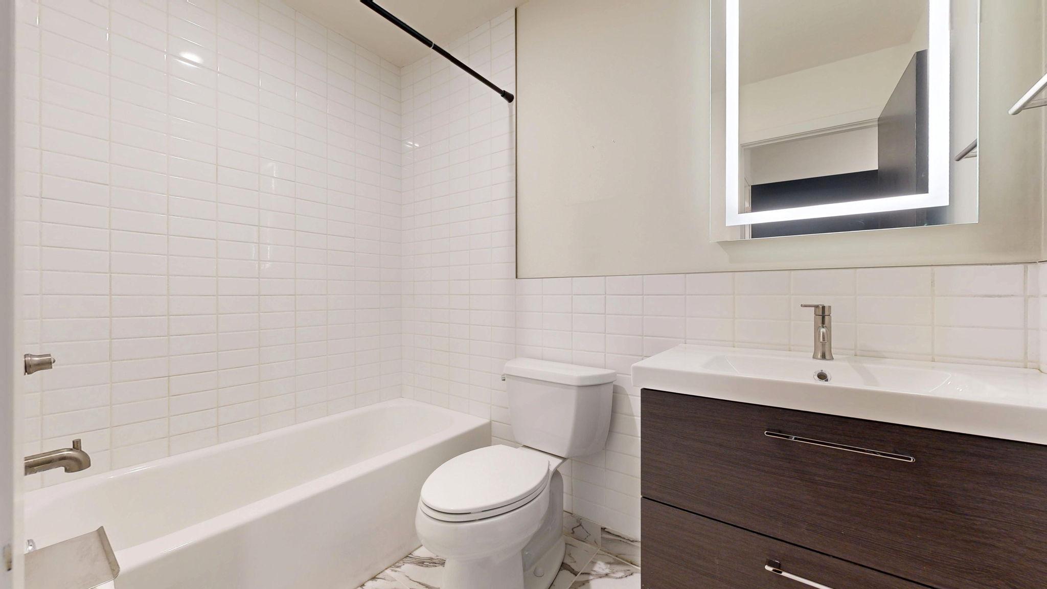 2109 Blaisdell Avenue, Unit 302 Minneapolis, MN 55404 - Photo 7 of 8