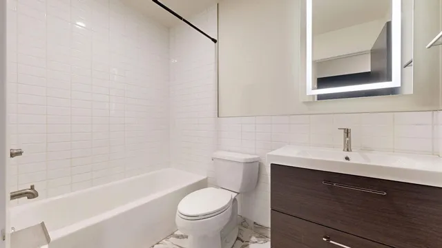 $1,695 | 2109 Blaisdell Avenue, Unit 302, Minneapolis, MN 55404