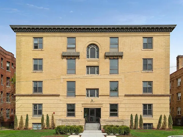 $1,695 | 2109 Blaisdell Avenue, Unit 302, Minneapolis, MN 55404