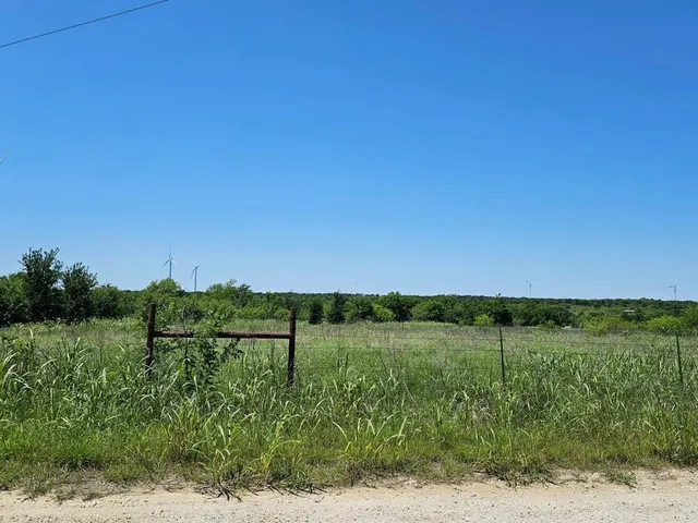 $195,500 | 3242 St Hubbard Tx 76648, Mount Calm, TX 76673