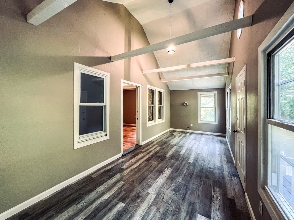 38 Larchmont Street Springfield, MA 01109 - Photo 4 of 29 Gallery Image 4