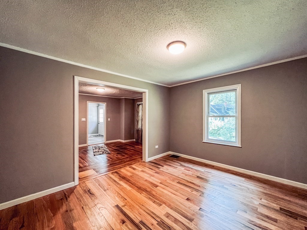 38 Larchmont Street Springfield, MA 01109 - Photo 7 of 29 Gallery Image 7